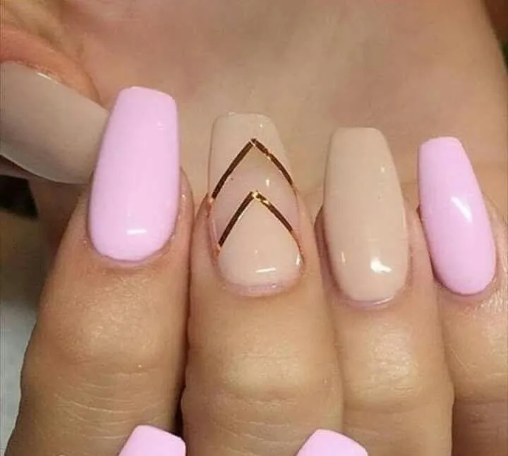  Pink & Beige Nails